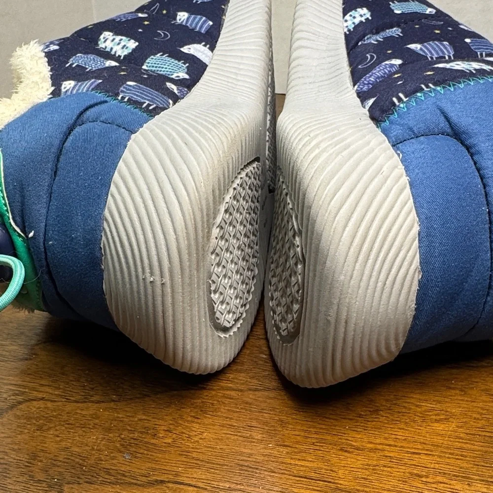 Lands End Sheep Kids Sherpa Lined Ultra Lightweight Puffer Slippers, est sz 4